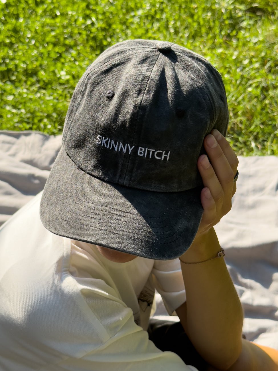 SKINNY BITCH - Cap - Hat - Capkov - Capkov